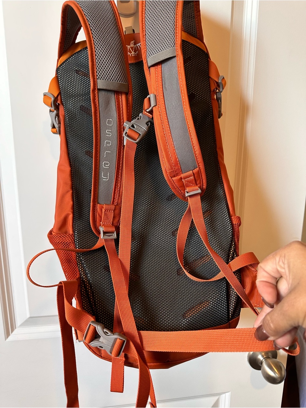 Osprey Orange Daylite Backpack NWOT - Picture 10 of 10